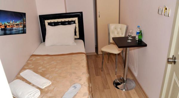 Bade 2 Otel