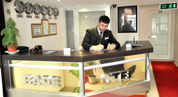 Bade 2 Otel