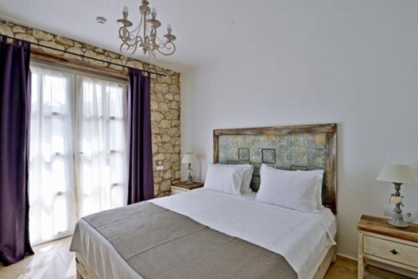 Bay C Hotel
