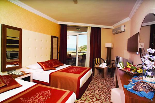 Beach Club Doğanay Otel