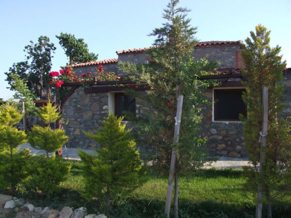 Bozcaada Karaf Bağevleri