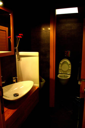 Casa Rosso Suites