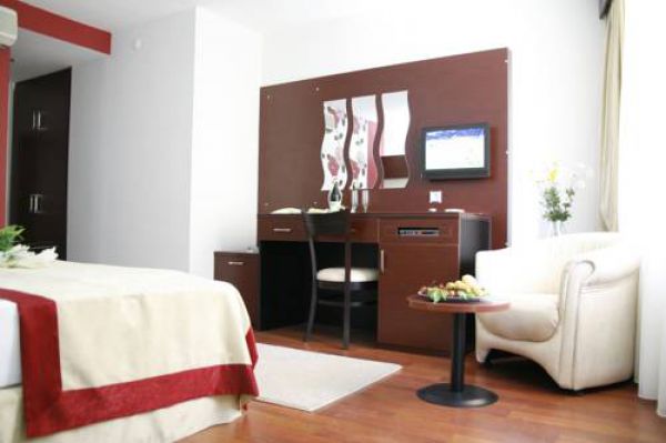 Çetinel Tesisleri - Green Club Hotel