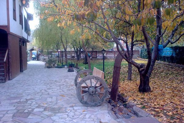 Cırcırların Konağı