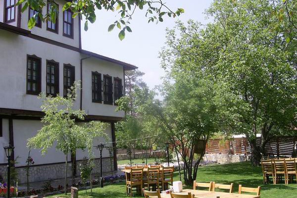 Cırcırların Konağı