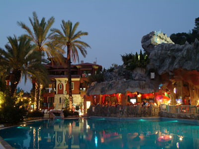 Club & Grand Aquarium