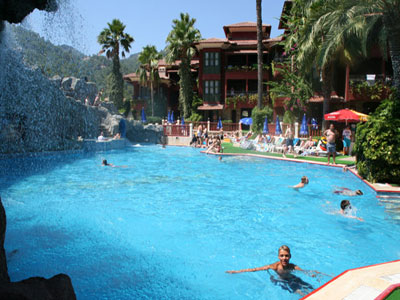 Club & Grand Aquarium
