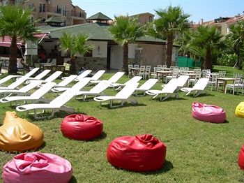 Club Secret Garden