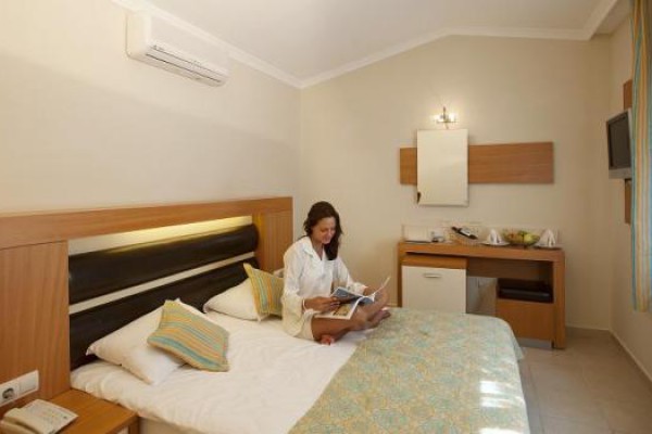 Crystal Flora Beach Resort