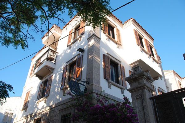 Cunda Taş Konak