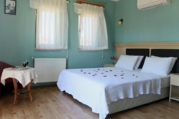 Edina Hotel