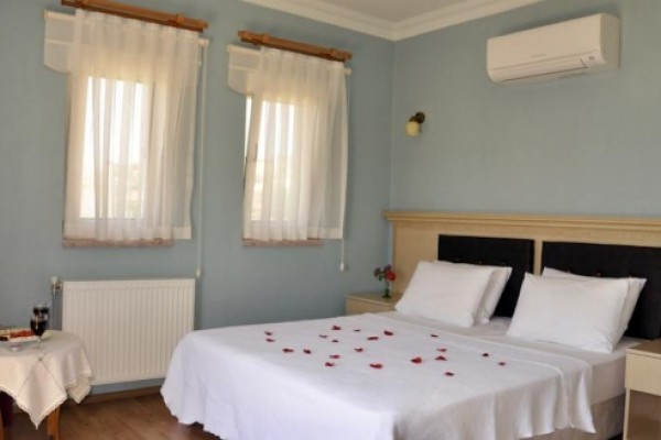 Edina Hotel
