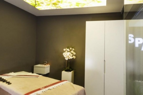 Elara Hotel