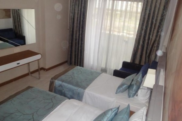 Elvin Deluxe Hotel