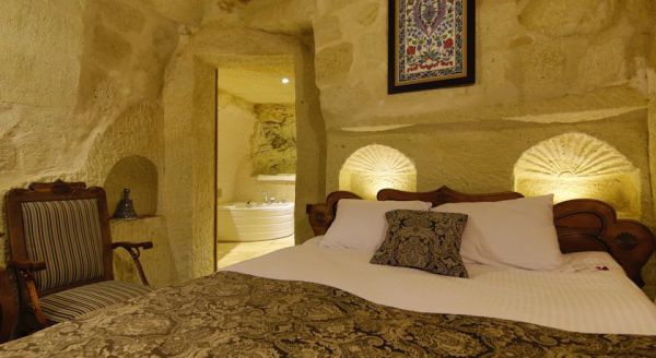 Fairyland Cave Hotel