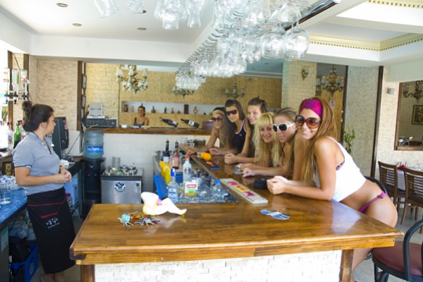 Glaros Hotel