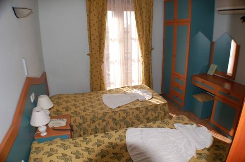Gondol Apartments