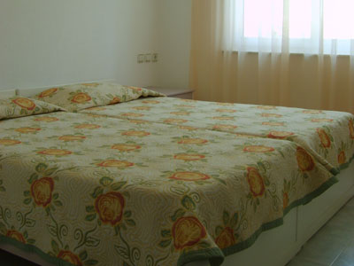 Gözdem Apart