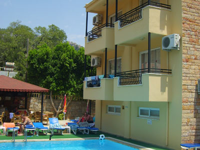 Gözdem Apart