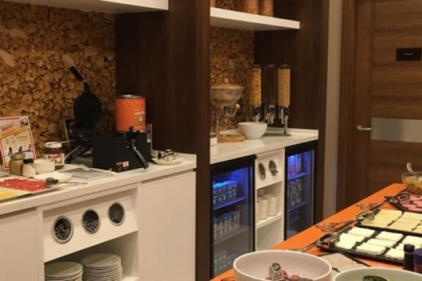 Hampton by Hilton İstanbul Ataköy