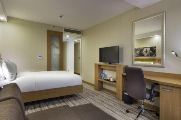 Hampton by Hilton İstanbul Ataköy