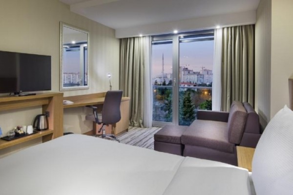 Hampton by Hilton İstanbul Ataköy