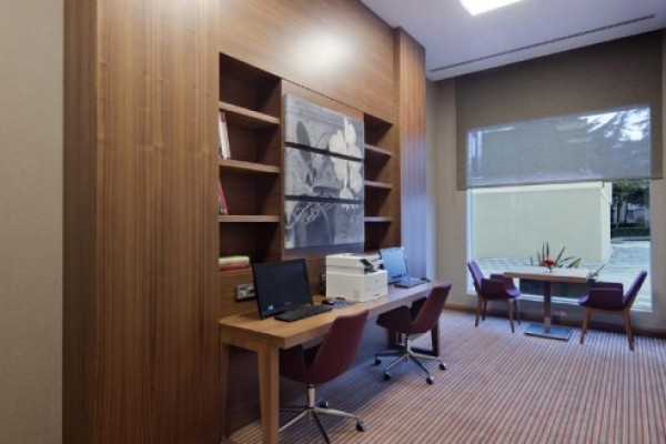 Hampton by Hilton İstanbul Ataköy