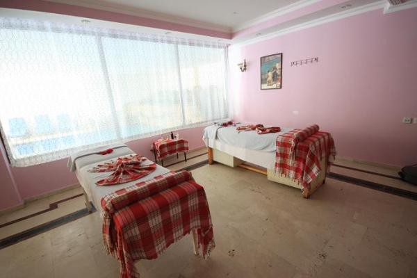 Hera Beach Otel