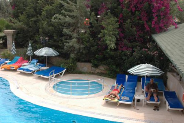 Hera Beach Otel