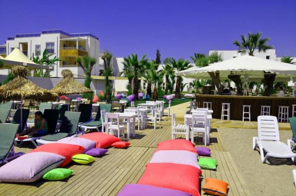 İsis Charm Beach