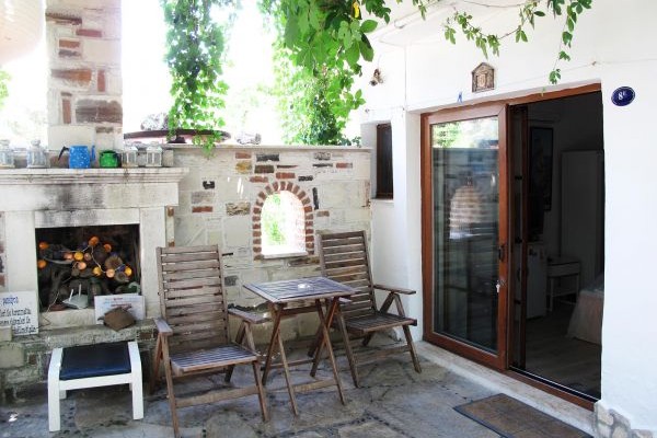 İyon Pansiyon