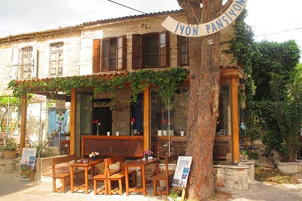 İyon Pansiyon
