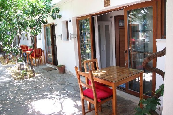 İyon Pansiyon