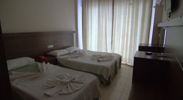 Kalamaki Beach Hotel
