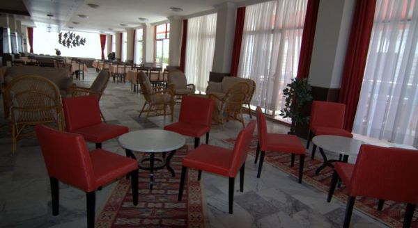 Kalamaki Beach Hotel