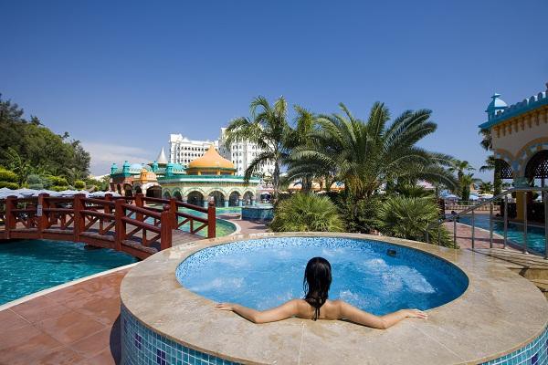 Kamelya World Holiday Village Otel