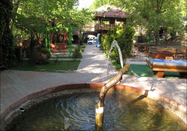 Karaaslan Alabalık Kamping Bungalow Tesisleri