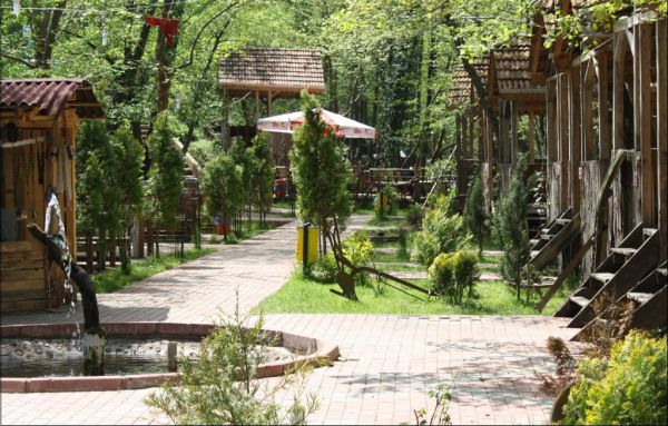 Karaaslan Alabalık Kamping Bungalow Tesisleri