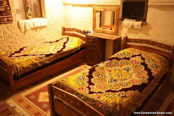 Kısmet Cave House