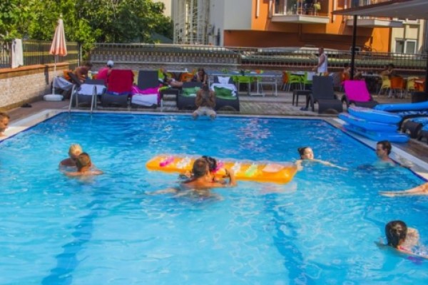 Kleopatra Ada Beach Hotel