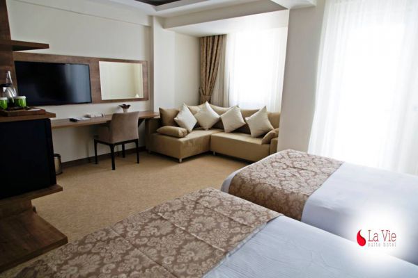 La Vie Suite Hotel