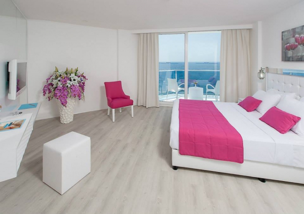 Le Bleu Hotel & Spa