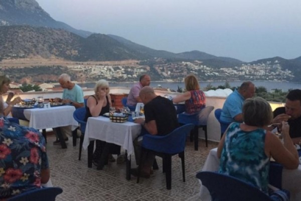 Lizo Hotel