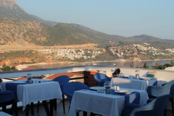 Lizo Hotel