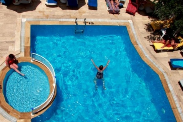 Lizo Hotel