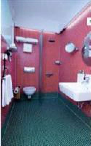 Lush Otel