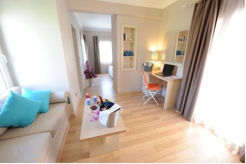 Mavi Suite Türkbükü