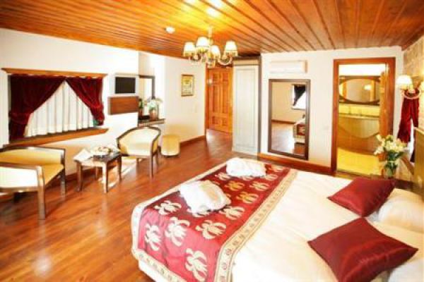 Mediterra Art Hotel