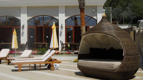 Meril Hotel