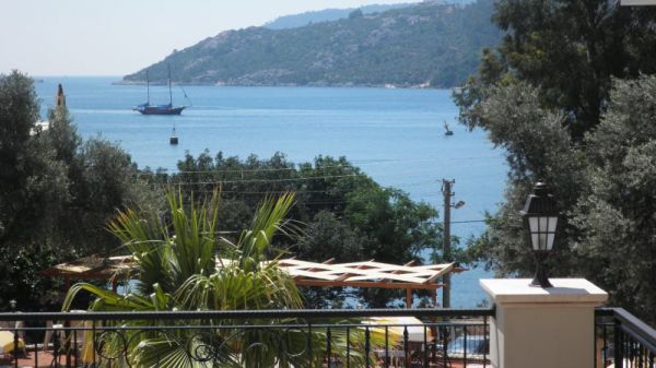 Meril Hotel
